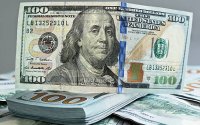 Курс доллара упал в Казахстане