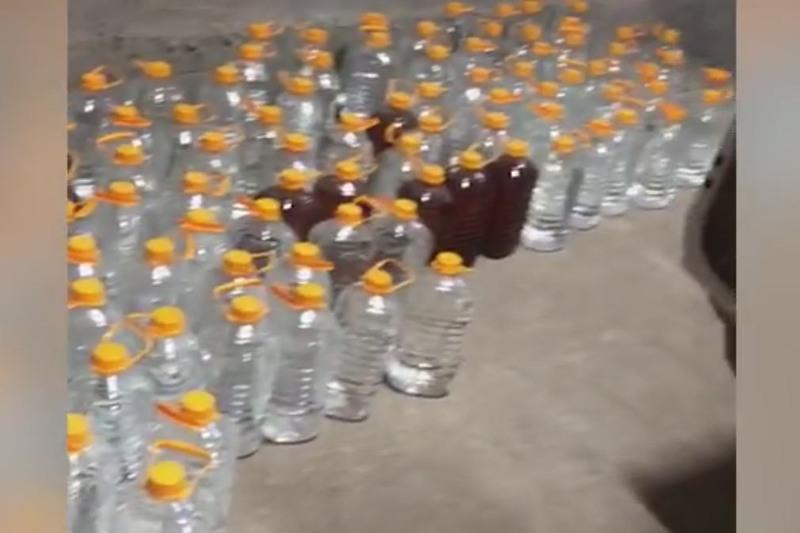 Арнайы қызмет Алматы облысында 7 тонна спирт сақталған астыртын цехты әшкереледі