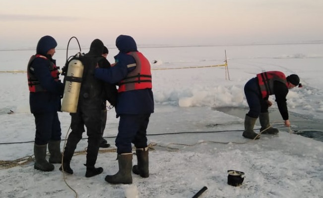 «УАЗ» провалился под лед в Кызылординской области. Четверо погибли