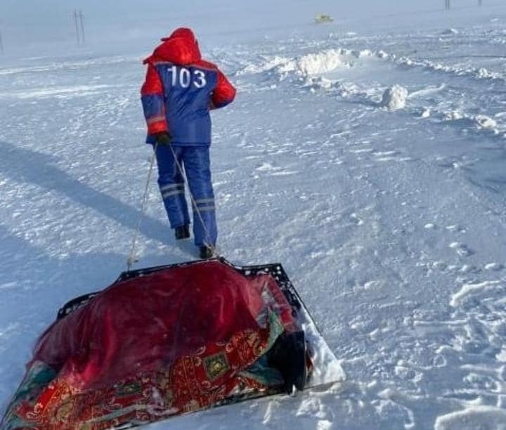 "Науқасты көлік шанағымен сүйреген": Арқалық қаланың қарын неге күрей алмай отыр?