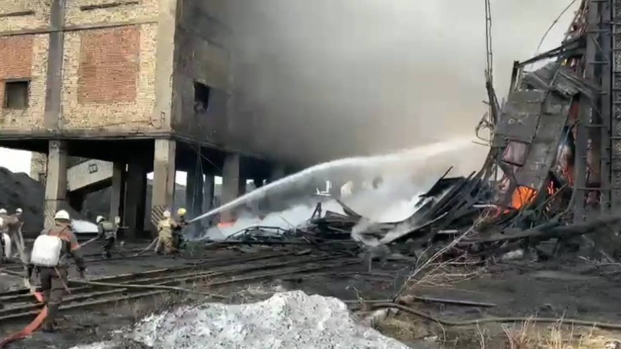 На шахте в Карагандинской области произошел пожар (ВИДЕО)