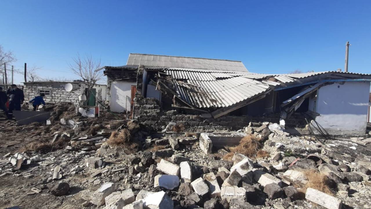 В Актюбинской области взорвался частный дом. Пострадали дети