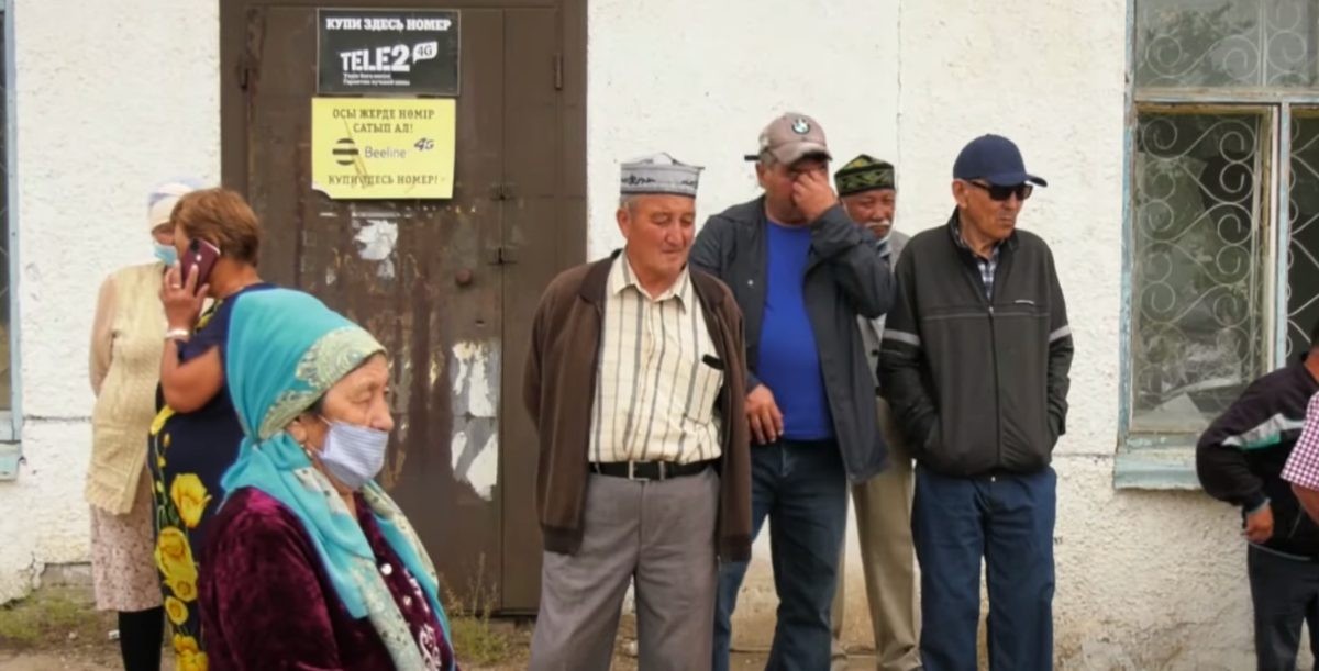 "Ауылдың адамы болсын": Ақмола облысының тұрғындары ауданнан тағайындалған әкімге қарсы шықты