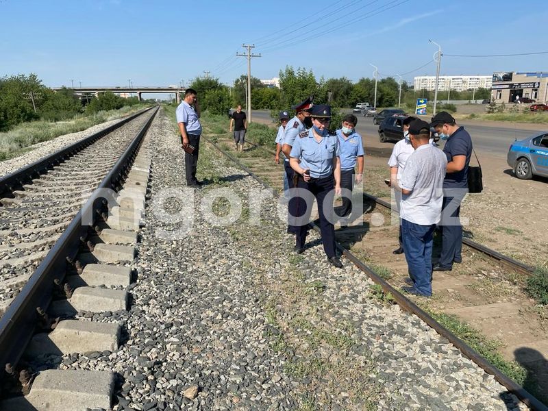 25-летний житель Уральска попал под поезд