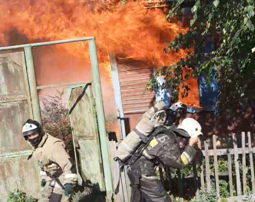 Петропавлда ер адам баласымен бірге тірідей жанып кетті