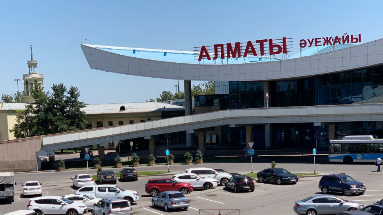 Поддельные ПЦР-тесты продавали сотрудники аэропорта Алматы