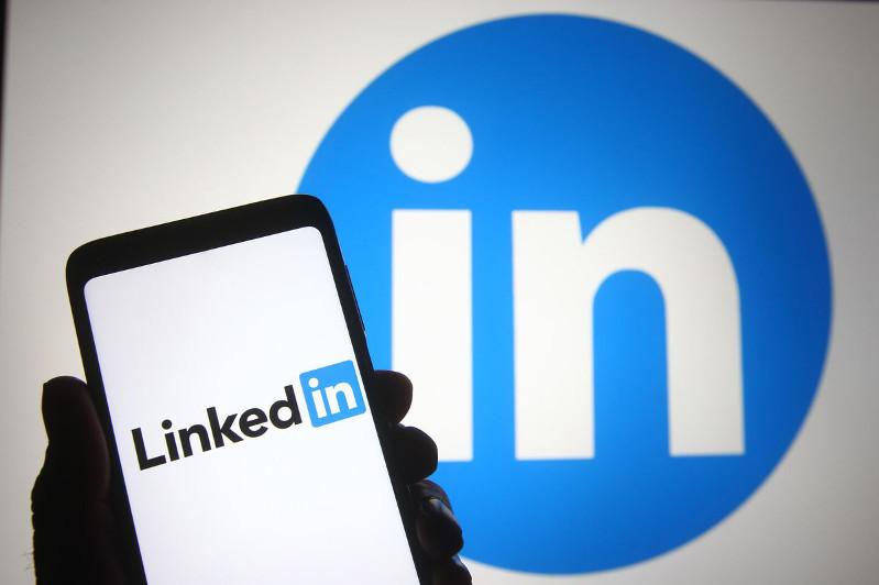 LinkedIn өкілдері Қазақстанда әлеуметтік желінің бұғатталуына қатысты пікір білдірді