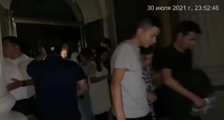 В Мангистау мониторинговая группа уличила во лжи администрацию ресторана "AKTAU PALACE"