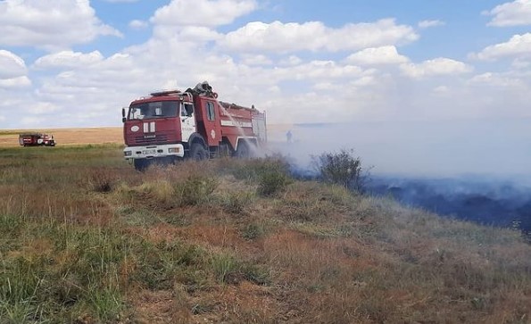 Снова степные пожары: Огнеборцы выезжали на вызовы семь раз в Карагандинской области