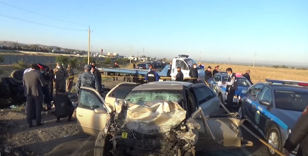 6 погибли, 2 в больнице: Страшное ДТП произошло на трассе в Жамбылской области