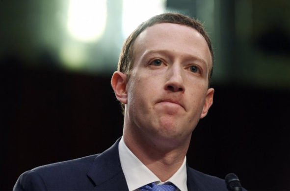 Цукерберг извинился за масштабный сбой Facebook