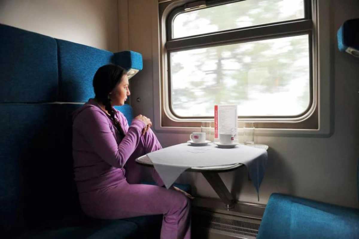 Первые пассажирские поезда с женским купе запустили в Казахстане