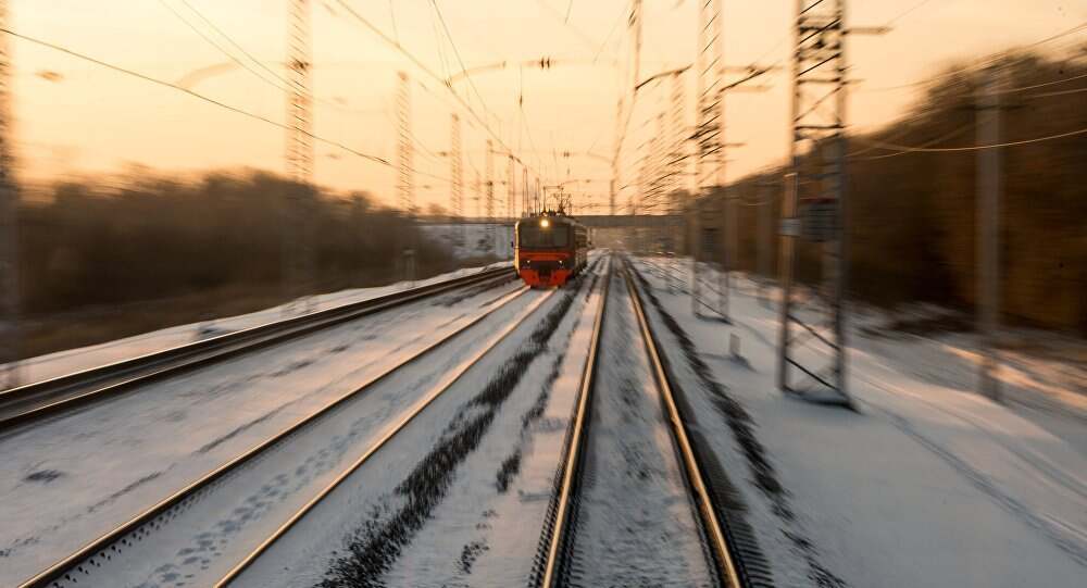 Сбежавшую из дома 15-летнюю жительницу Алматинской области сняли с поезда