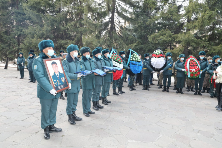 Памятник погибшим военным и полицейским установят в Алматы