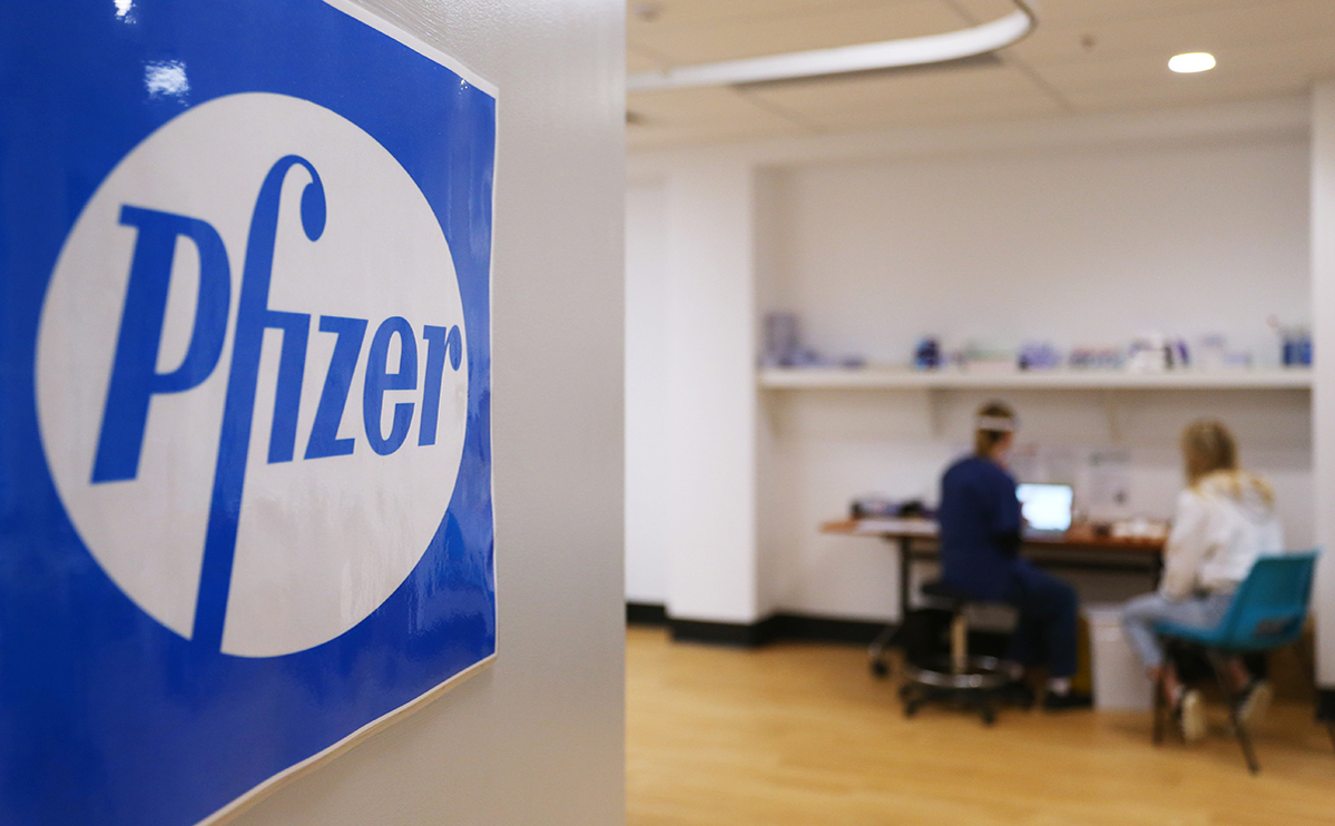 Pfizer выступил против продажи казахстанцам своей вакцины