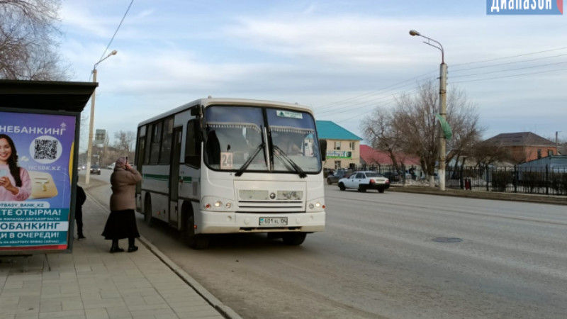 Беременная жительница Актобе выпала из автобуса