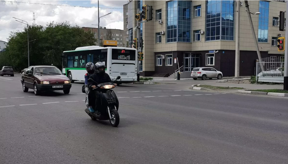 Петропавлда зейнеткерді 16 жастағы скутер мінген студент қағып кетті