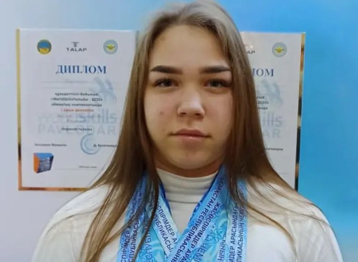 Юная спортсменка из Павлодара стала чемпионкой мира по пауэрлифтингу