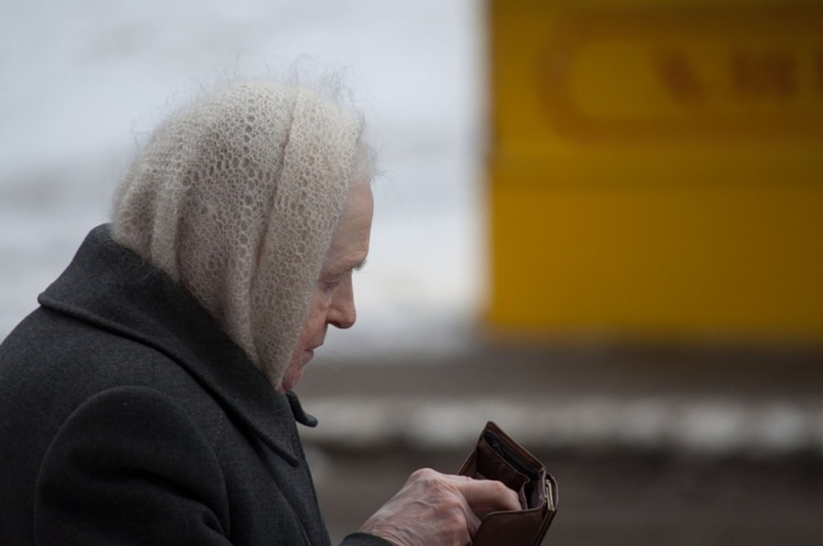 Қазақстандық әйелдердің зейнетке шығу жасын төмендетудің медициналық белгілері аталды