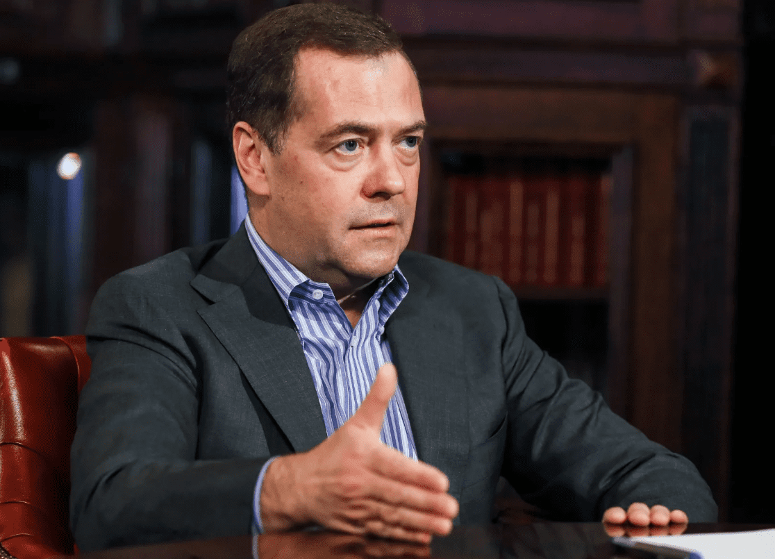 Медведев Ресейдің ядролық қаруды қолданатын уақытын айтты