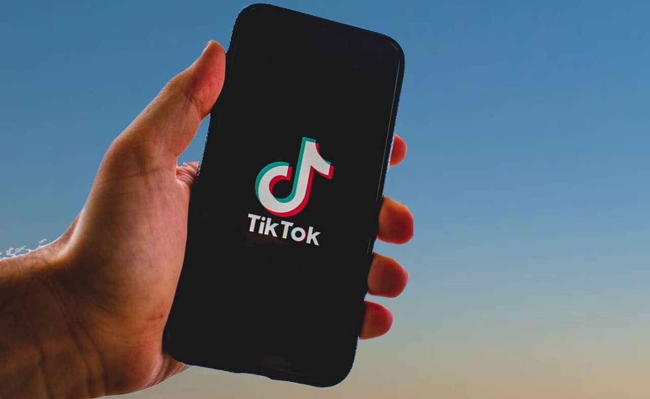 В Казахстане педагогов обучают создавать TikTok-видео