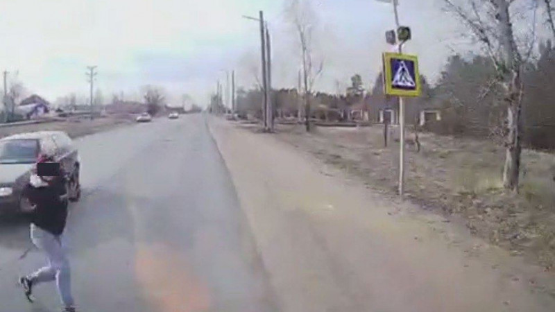 Автобус сбил 16-летнюю девушку в Петропавловске