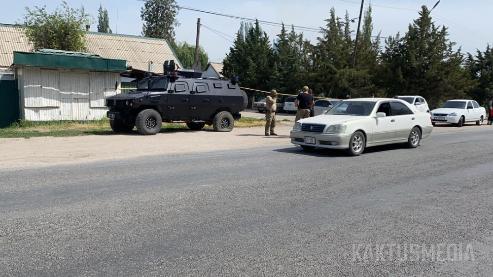 Бішкек іргесінде атыс басталып, арнайы операция жүріп жатыр (ВИДЕО)