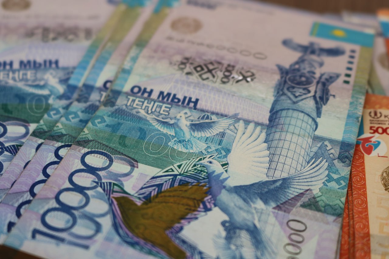 Сотрудница энергоснабжающей компании присваивала деньги жителей сел Алматинской области