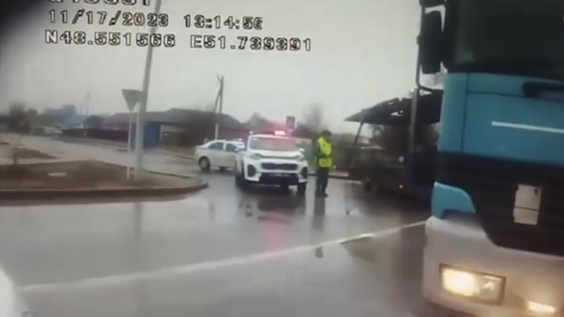 Полицейская погоня со стрельбой попала на видео в Атырауской области