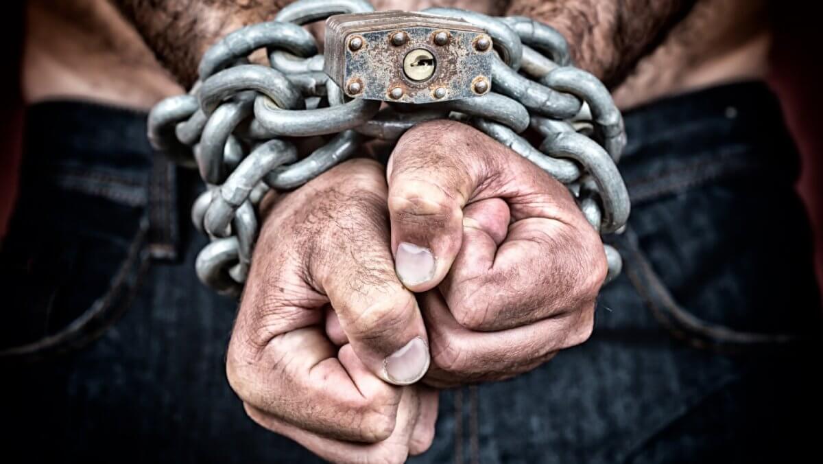 Житель Туркестанской области удерживал иностранцев в трудовом рабстве