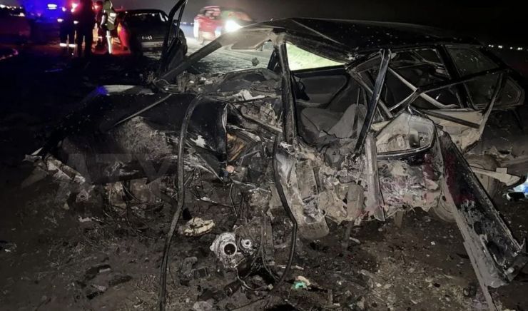 35-летний водитель погиб в страшной аварии в Атырау