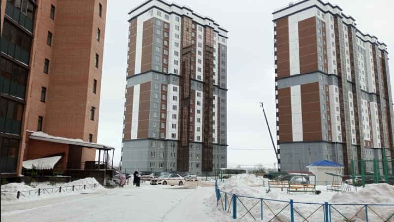 Жителям Петропавловска не выдают ключи от квартиры из-за "потерявшихся" очередников
