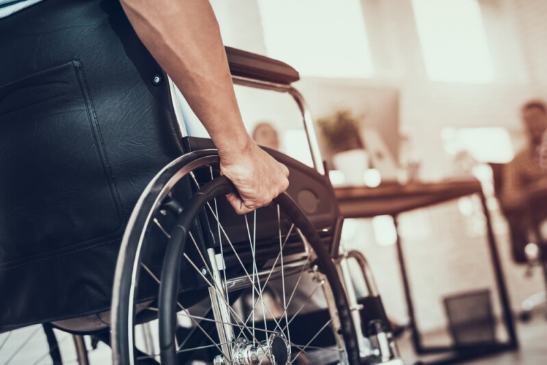 В Астане судисполнители оставили без пособий 27 людей с инвалидностью