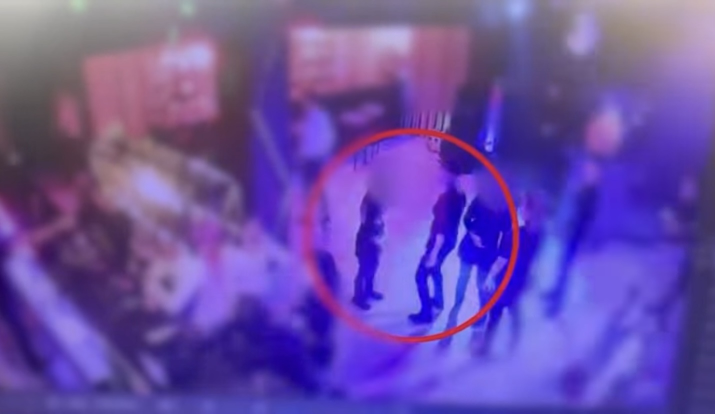 Драка двух женщин в клубе попала на видео в Кокшетау