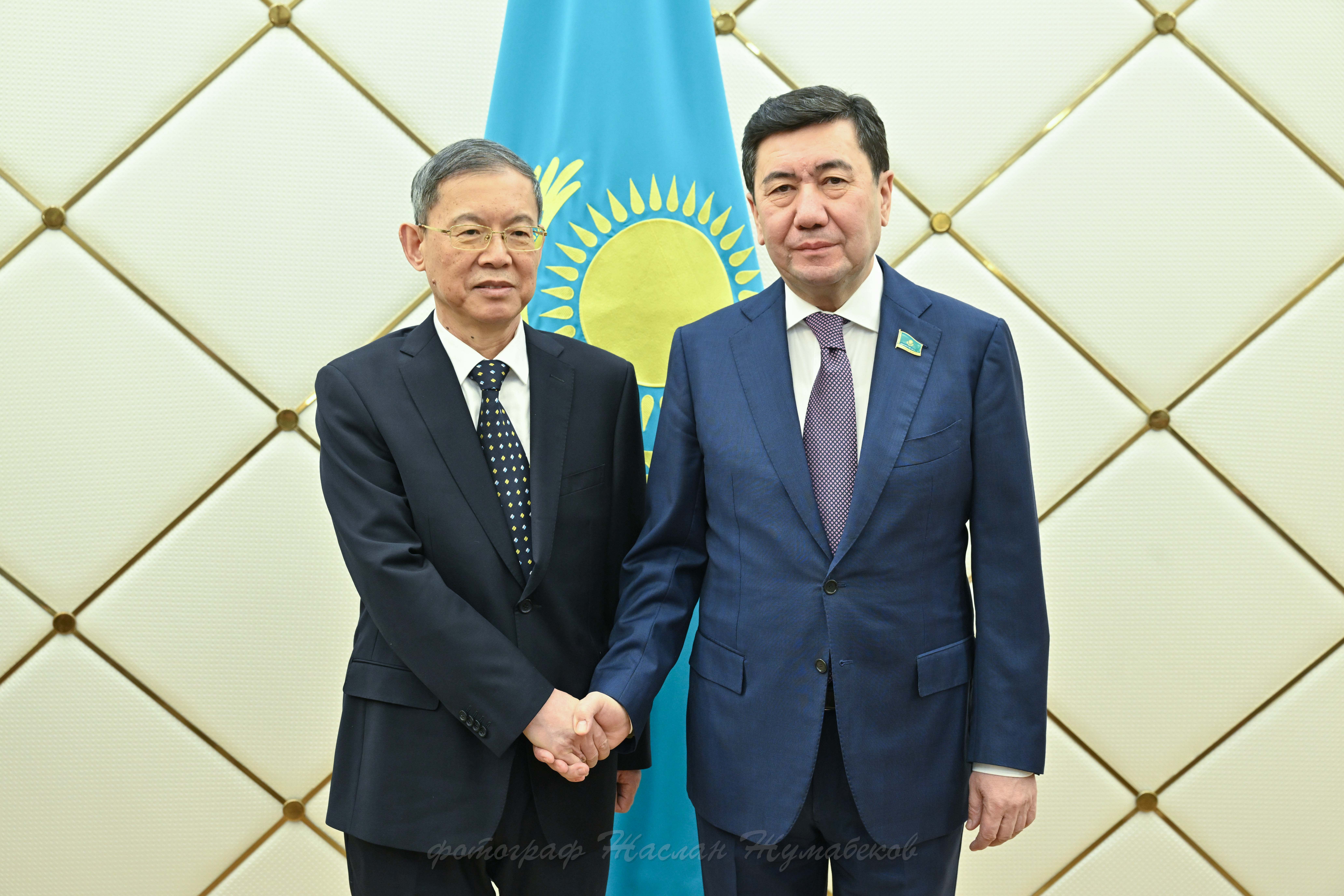 Перспективы сотрудничества обсудили депутаты Казахстана и Китая