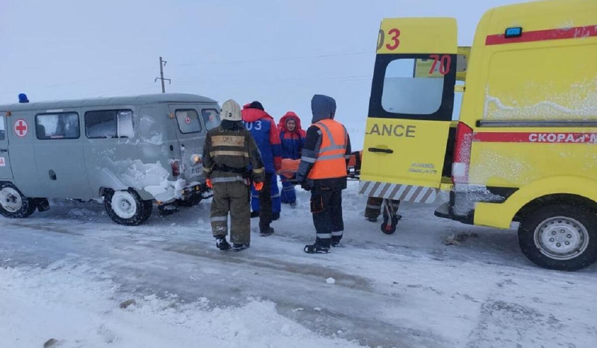 Қолайсыз ауа райында жолда қалған 1200-ден астам адам құтқарылды