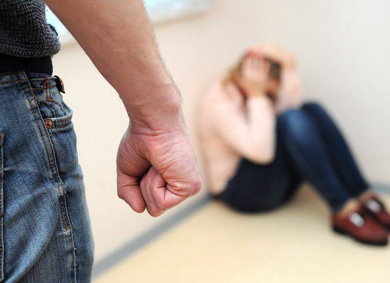 Парламент Казахстана принял закон о семейно-бытовом насилии