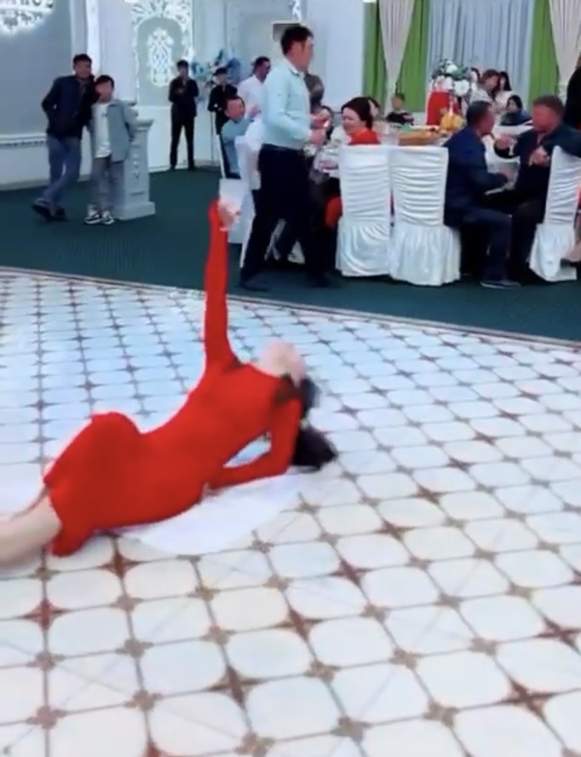 «Нет чести»: танцевальное видео с тоя завирусилось в сети