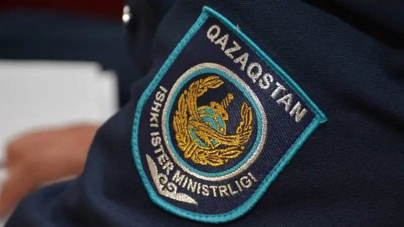 Полицейских начальников в Казахстане осудили за системную коррупцию