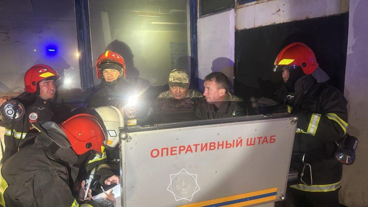 Крупный пожар произошел на производственном цехе в Павлодаре