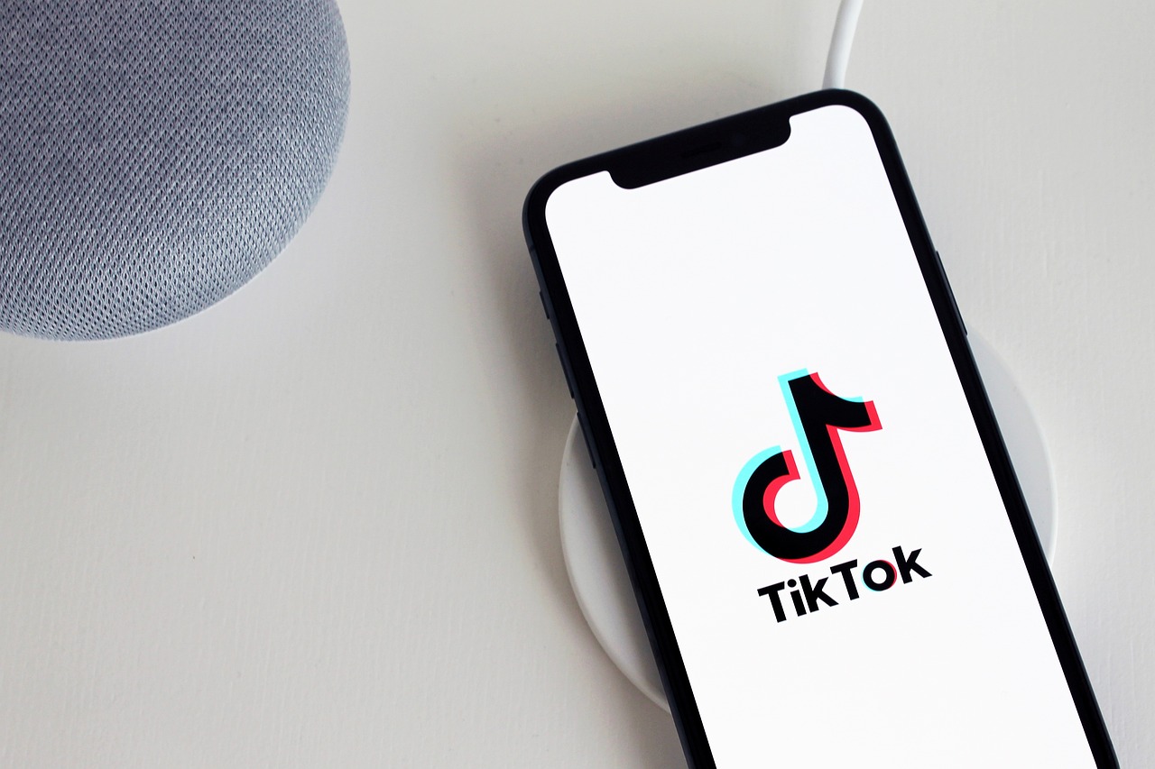 Астанчанку оштрафовали за видео в TikTok