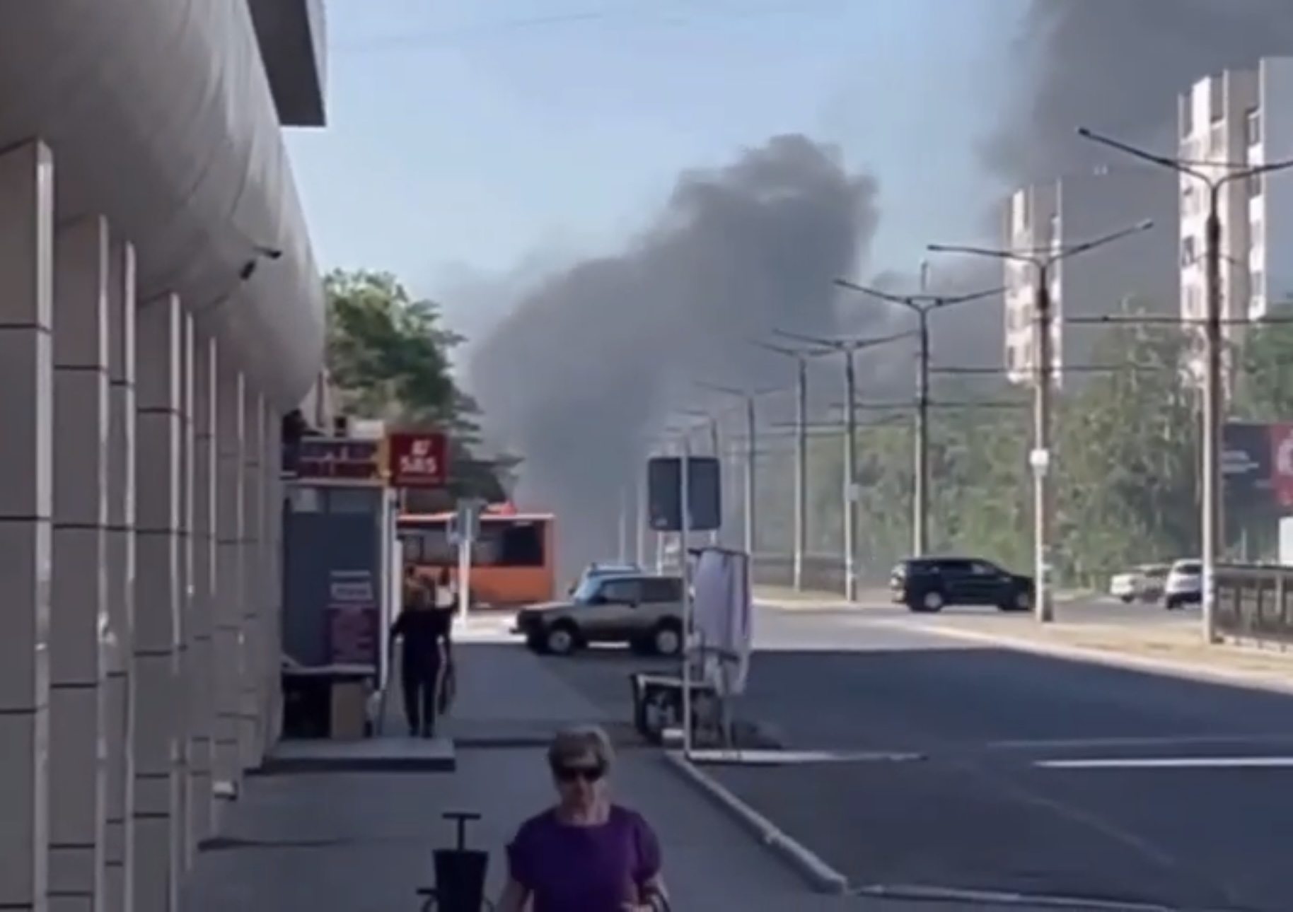 Хлопки и черный дым вспугнули жителей Павлодара