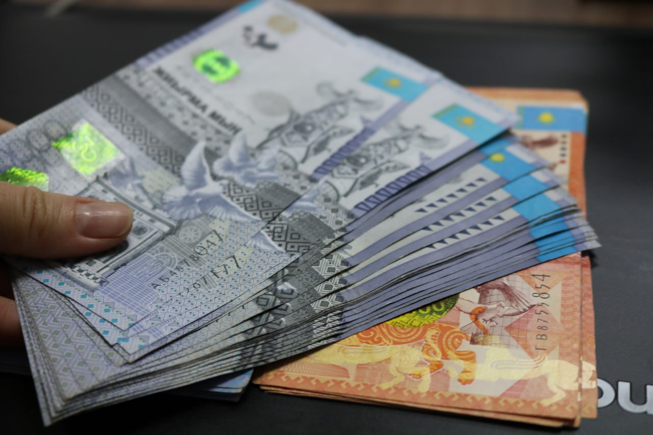 Жительница Туркестана отдала 12 млн тенге мошеннице в надежде получить грант