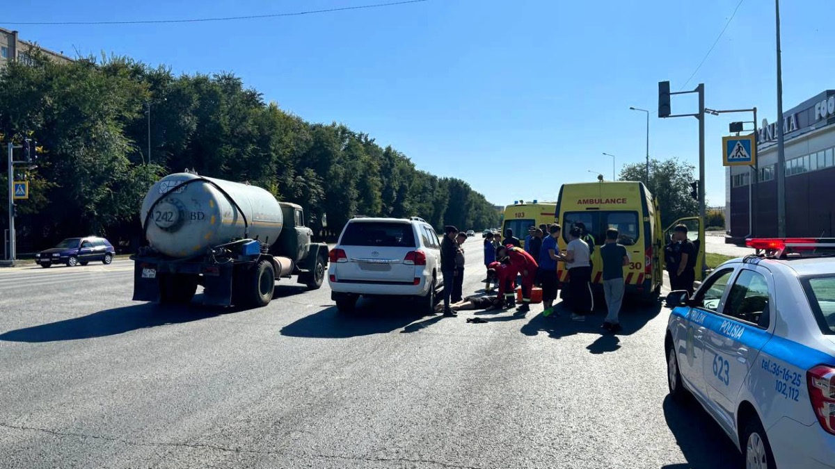 Водитель насмерть сбил девушку на пешеходе в области Абай 